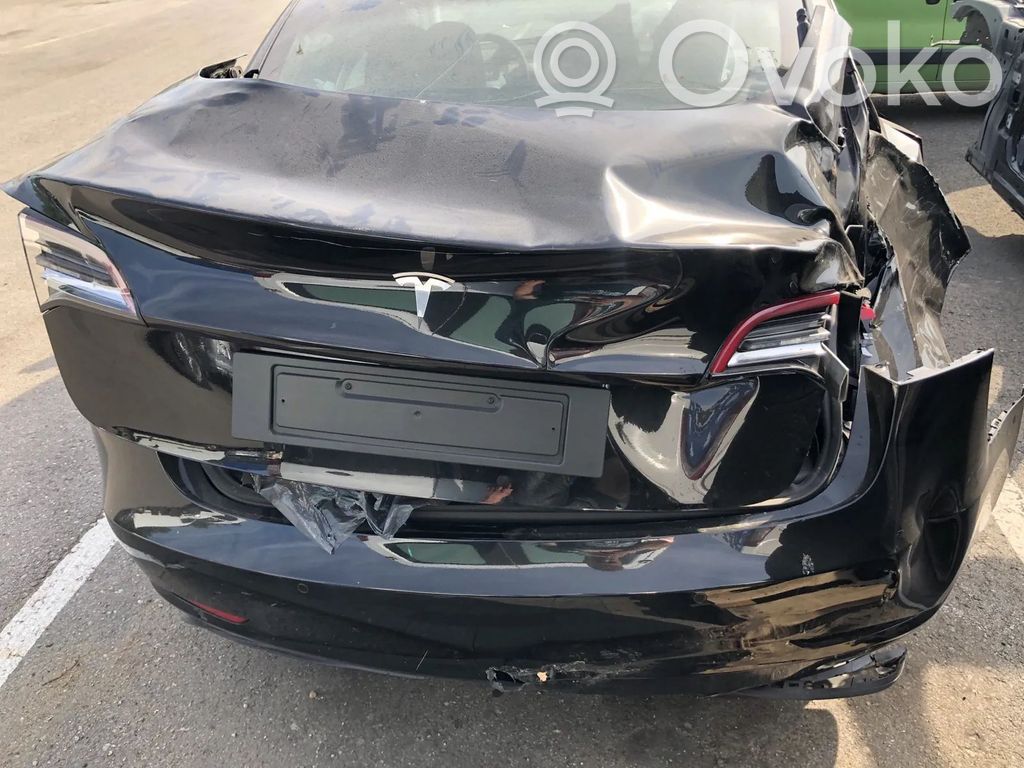 Model 3 Tesla Model 3  104444400A