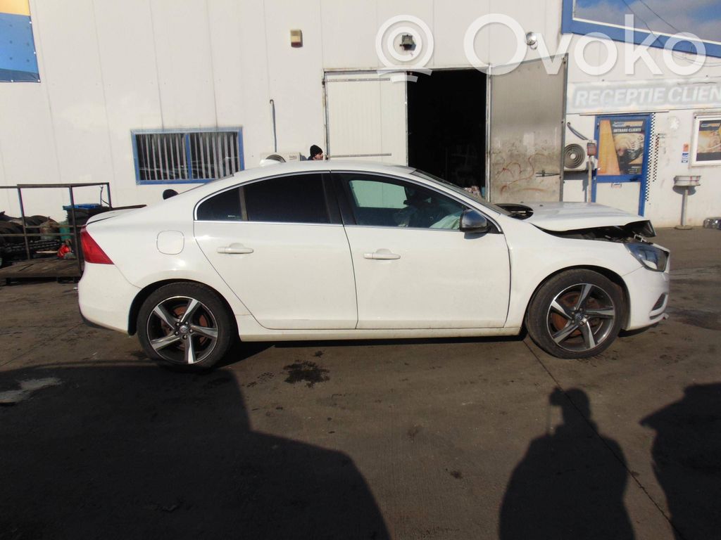 S60 S60  39808145