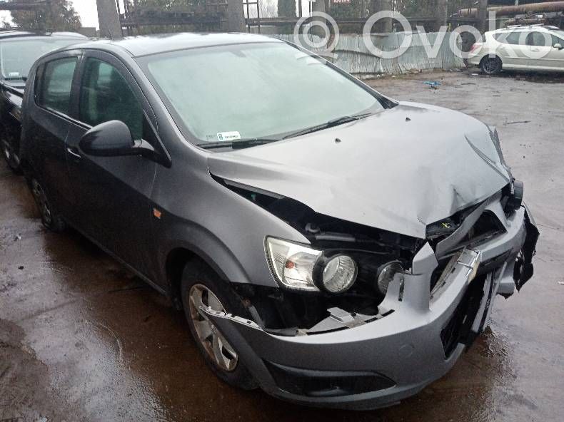 Aveo Aveo  E1313161