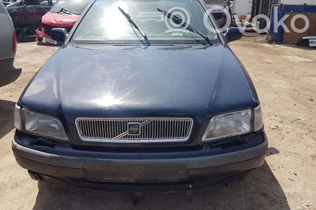 S40, V40 S40, V40