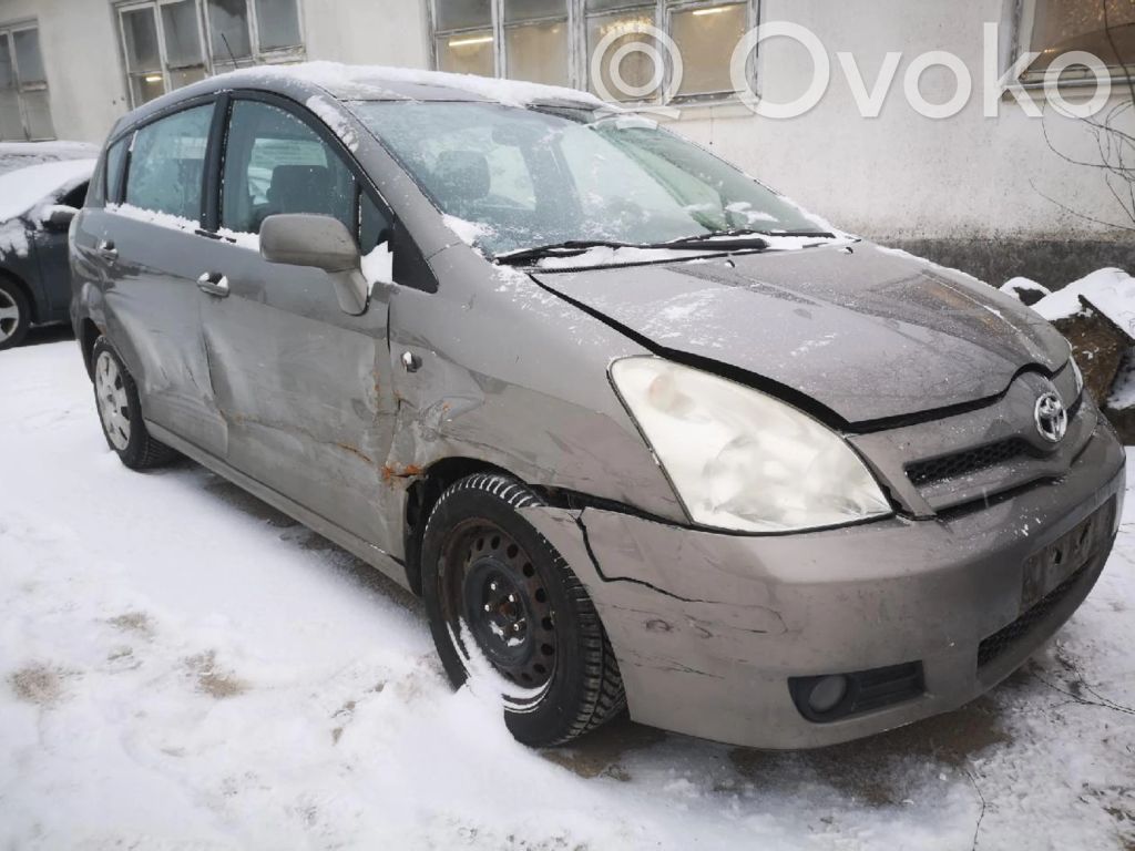 Corolla Verso AR10 Corolla Verso  758520E020