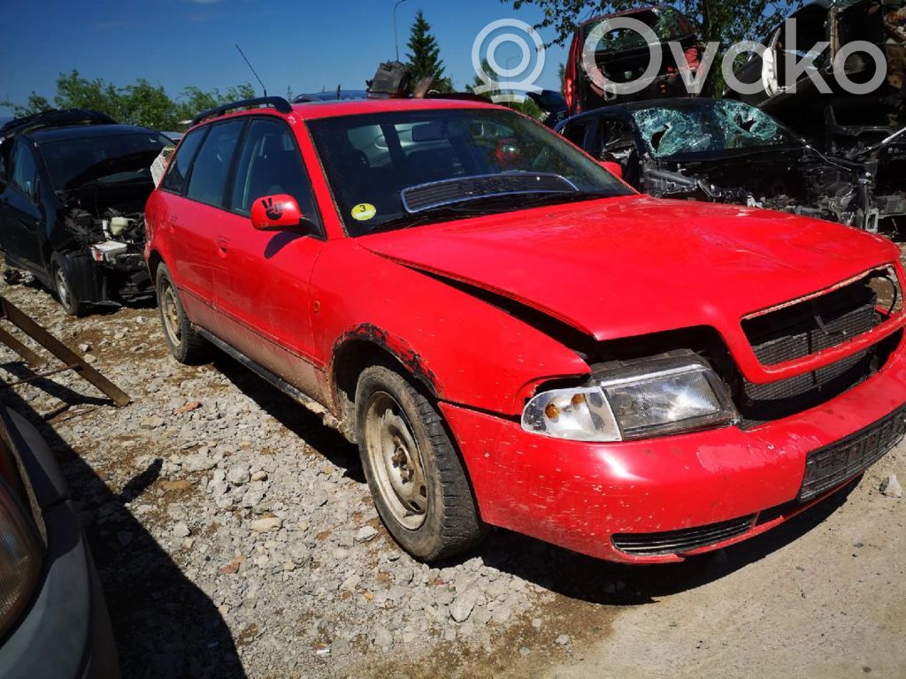 A4 S4 B5 8D A4, S4  RAUDONOS