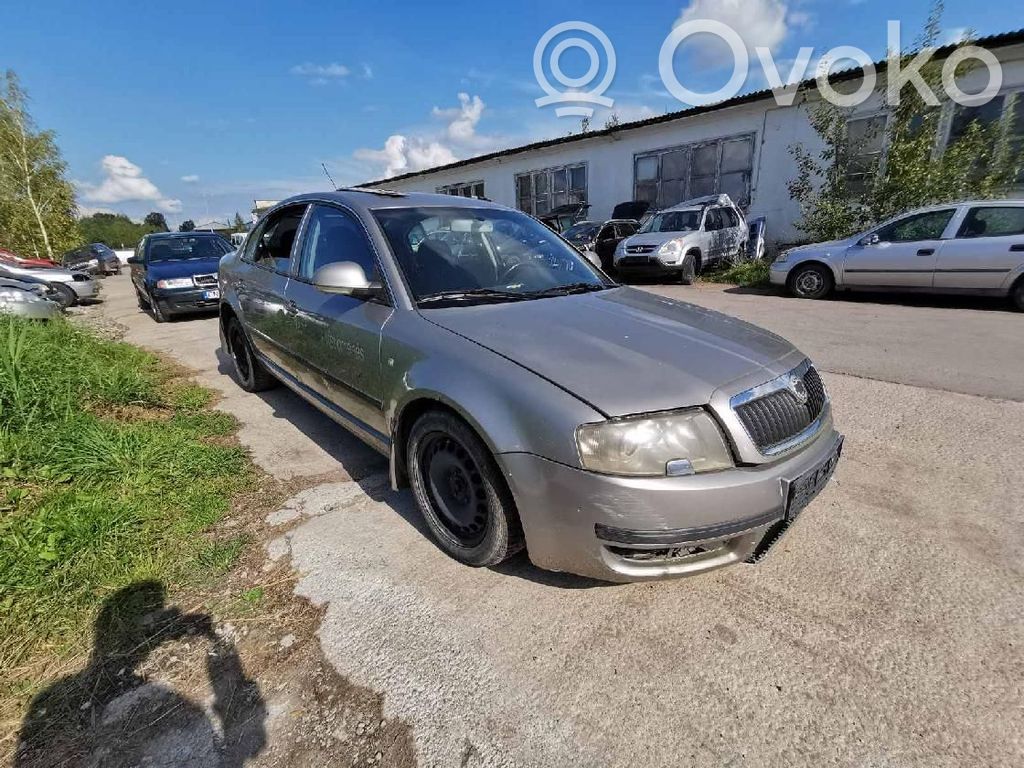Superb B5 (3U) Superb  790050