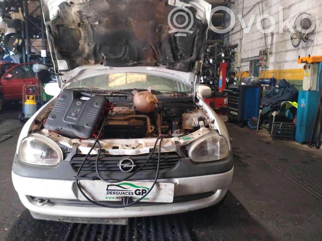 Corsa B Corsa  881090