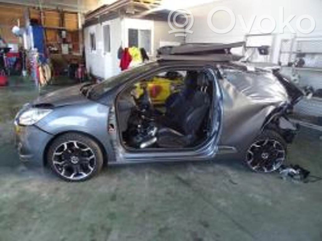 DS3 DS3  00008247F7