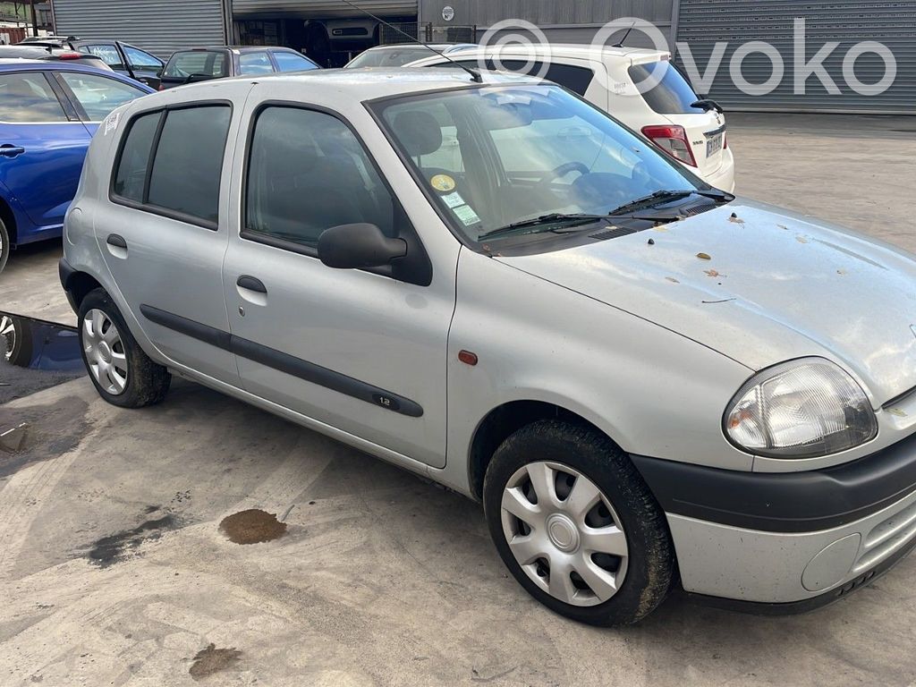 Clio II Clio  7701472964