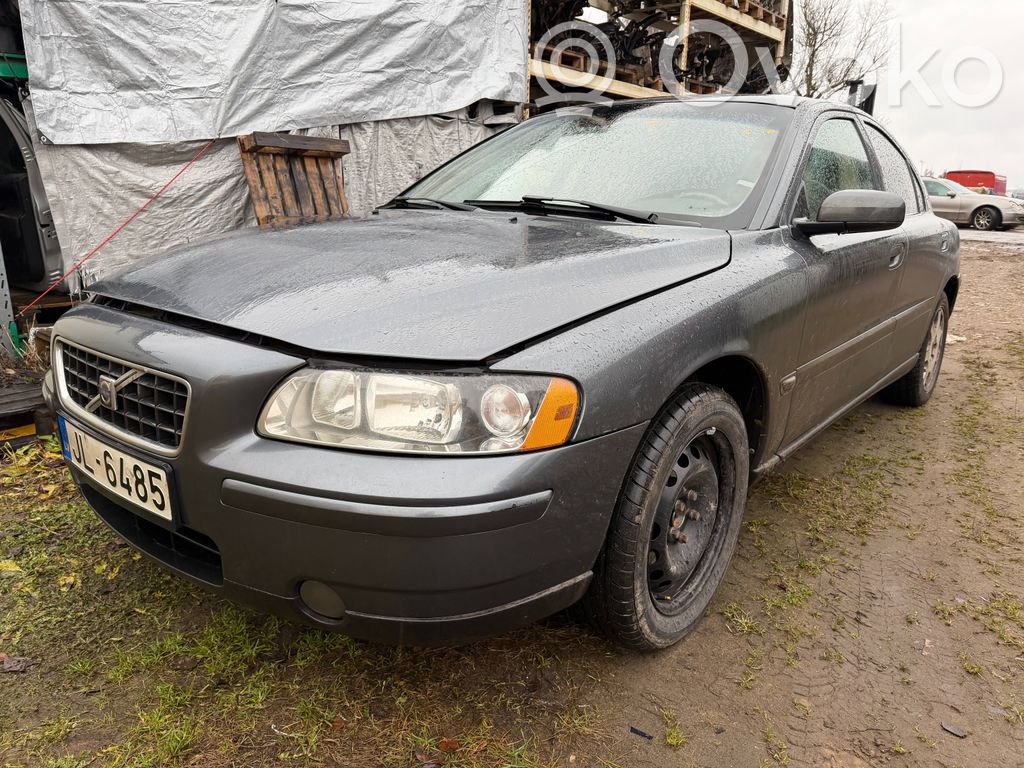 S60 S60  39985809