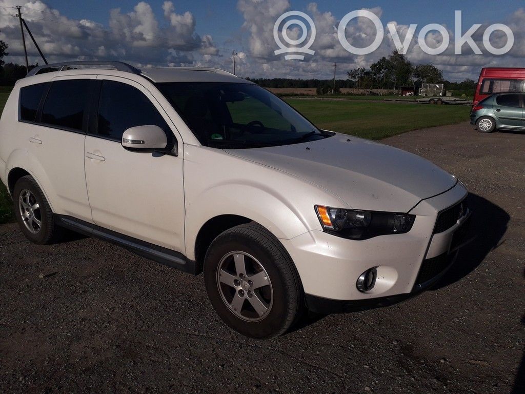 Outlander Outlander  6092103