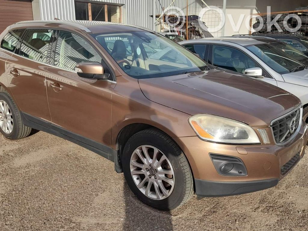 XC60 XC60  8G9N6F012