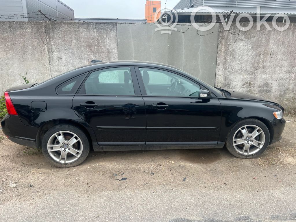 S40 S40, V40  E13125