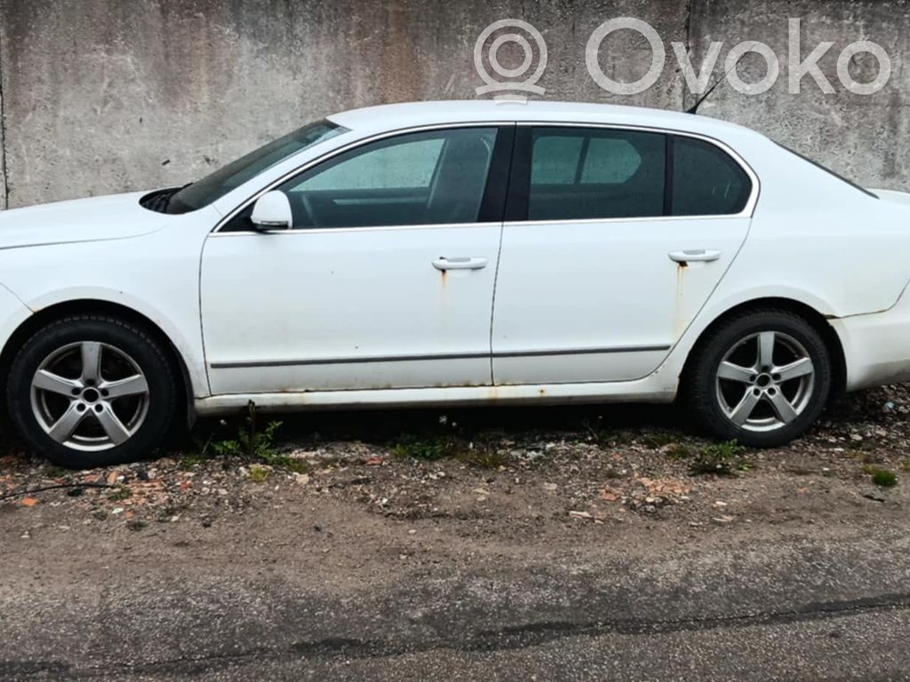 Superb B6 (3T) Superb  3T0907115B