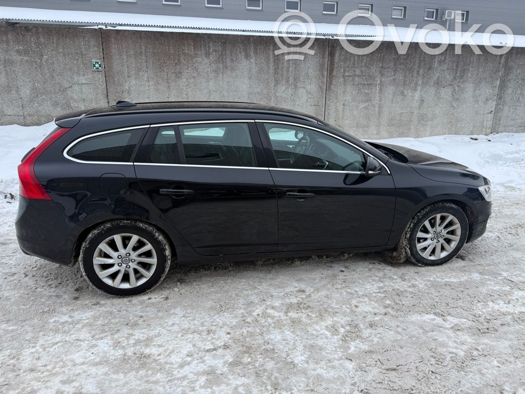 V60 V60, V60 Cross Country  31330145