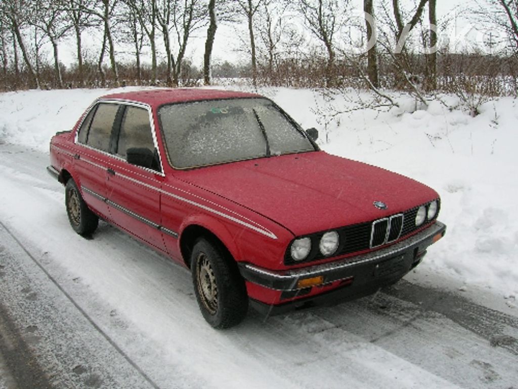 3 E30 Series 3  63121370904