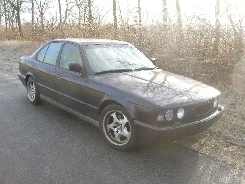 5 E34 Series 5  51161946120