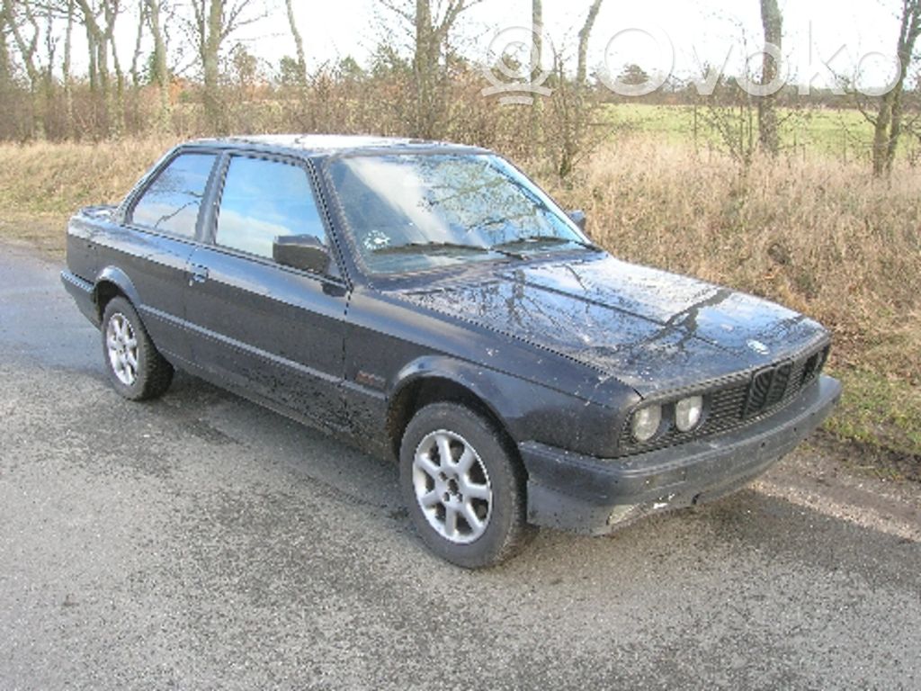 3 E30 Series 3  62141380637