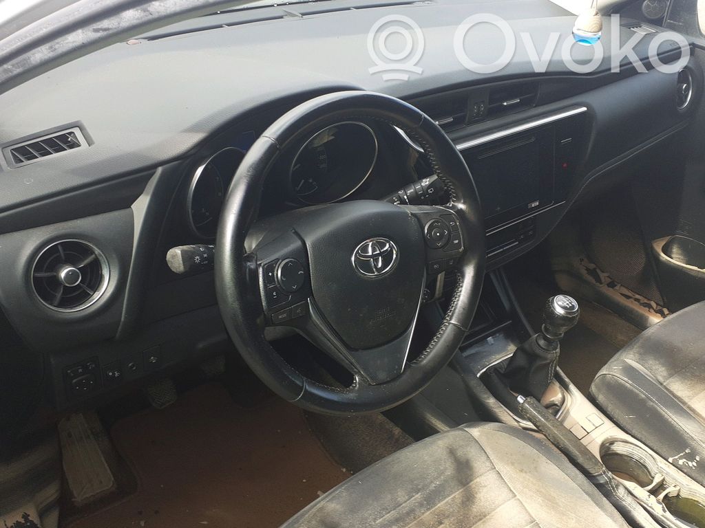 Auris E180 Auris  8831002B10