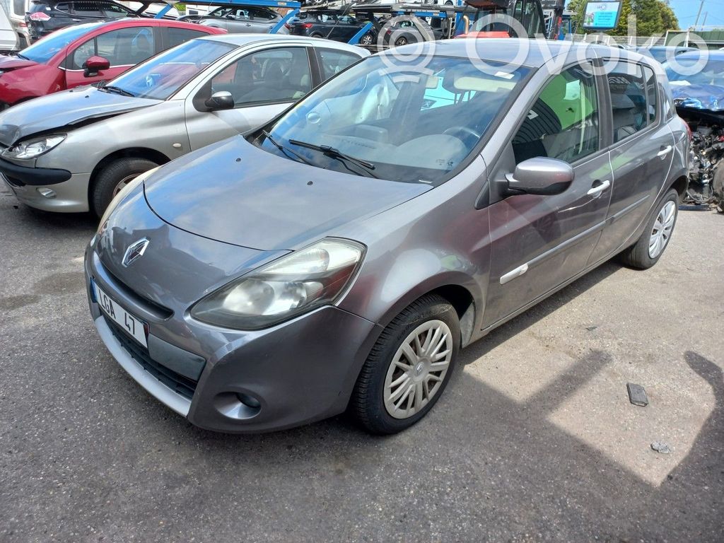 Clio III Clio  8201246265