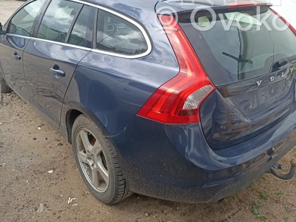 V60 V60, V60 Cross Country  31350322