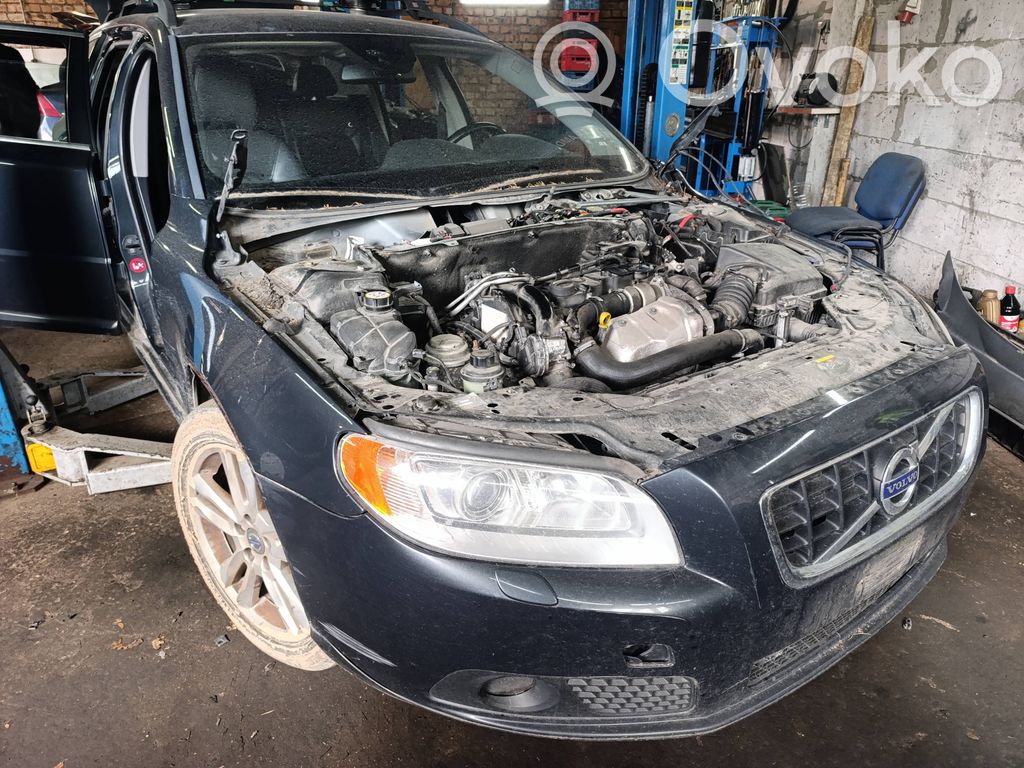 V70 S70, V70, V70 XC  P31334278