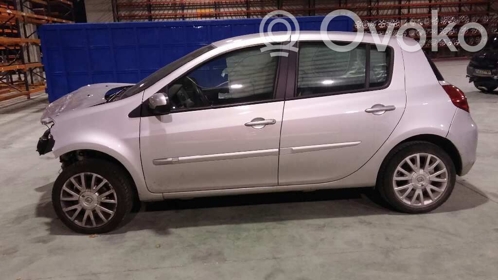 Clio III Clio  8200590431