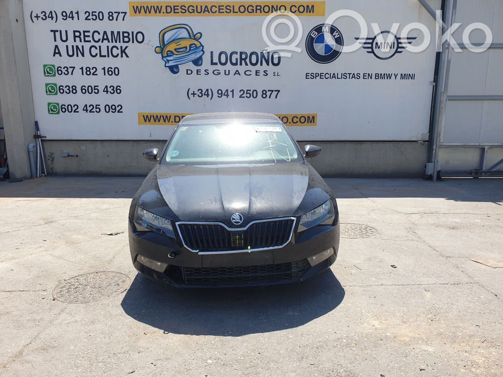 Superb B8 (3V) Superb  U730