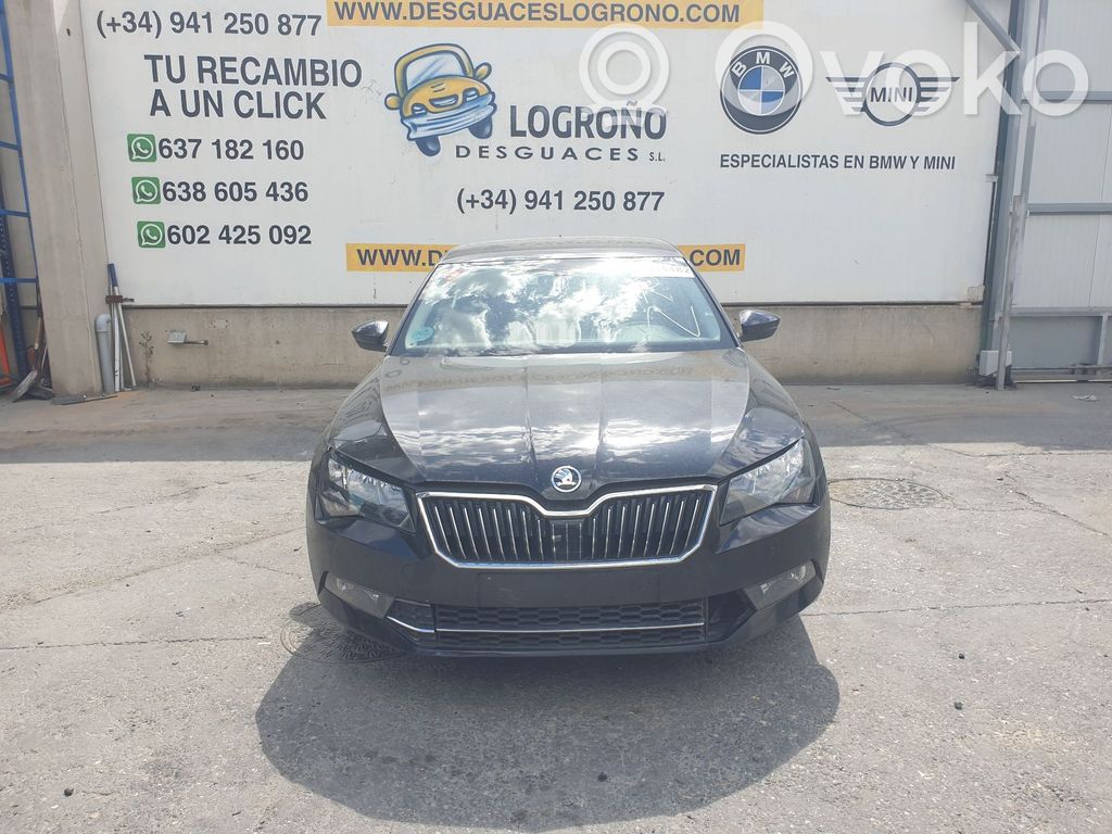 Superb B8 (3V) Superb  3V0907044CR