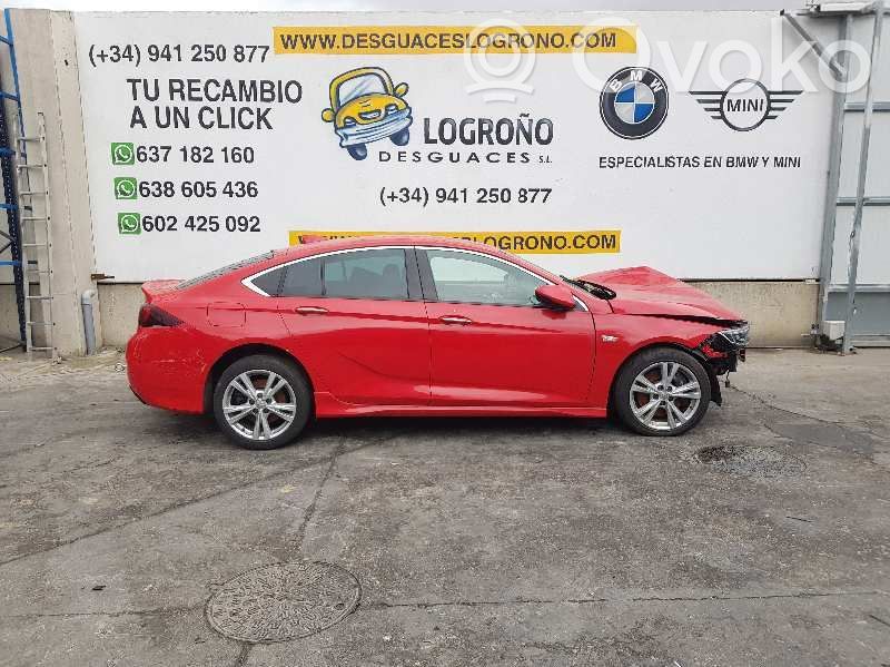 Insignia B Insignia  84142832
