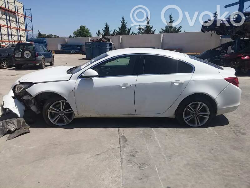Insignia A Insignia  13504286