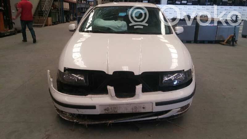 Leon (1M) Leon  3B1837016A