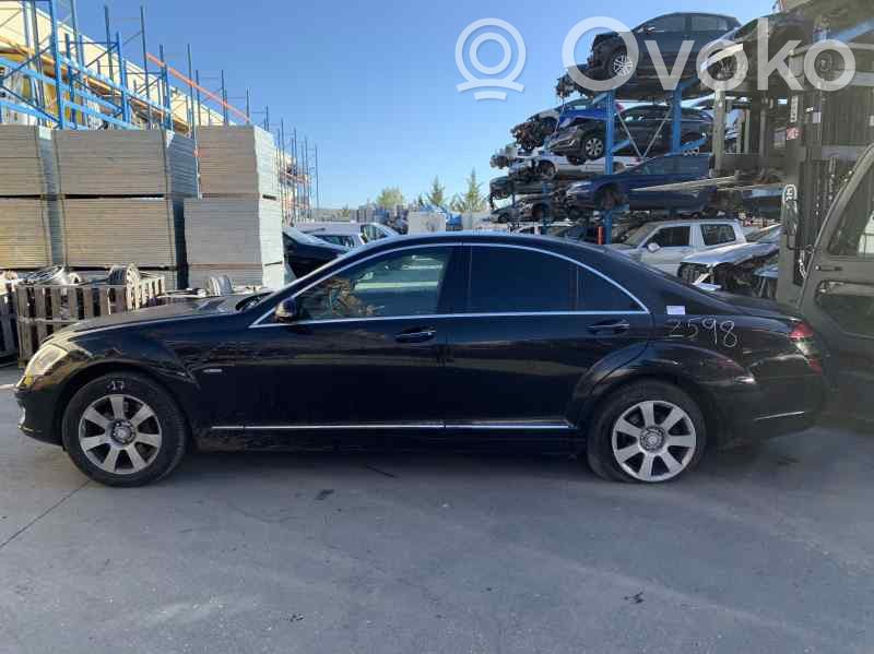 S W221 S-class, AMG (W126, W140, W220, W221, W222)  A2218708992