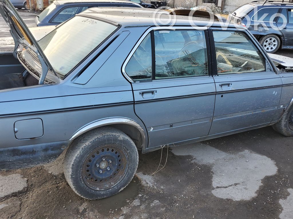 5 E28 Series 5  61311368255