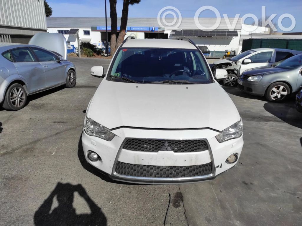 Outlander Outlander  8331A005