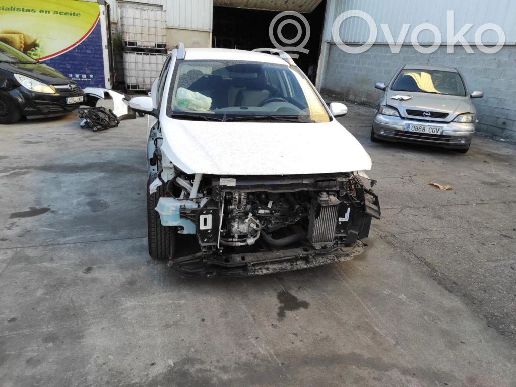 i20 Active i20  SLV3730004200