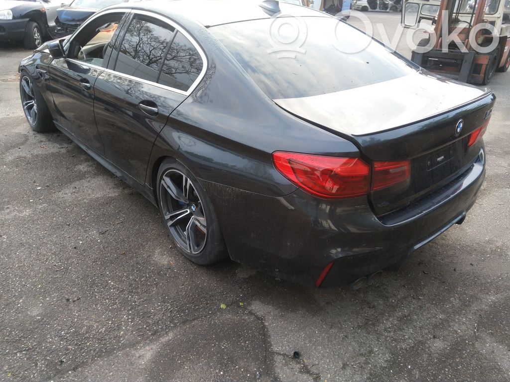 M5 F90 Series 5  7857012