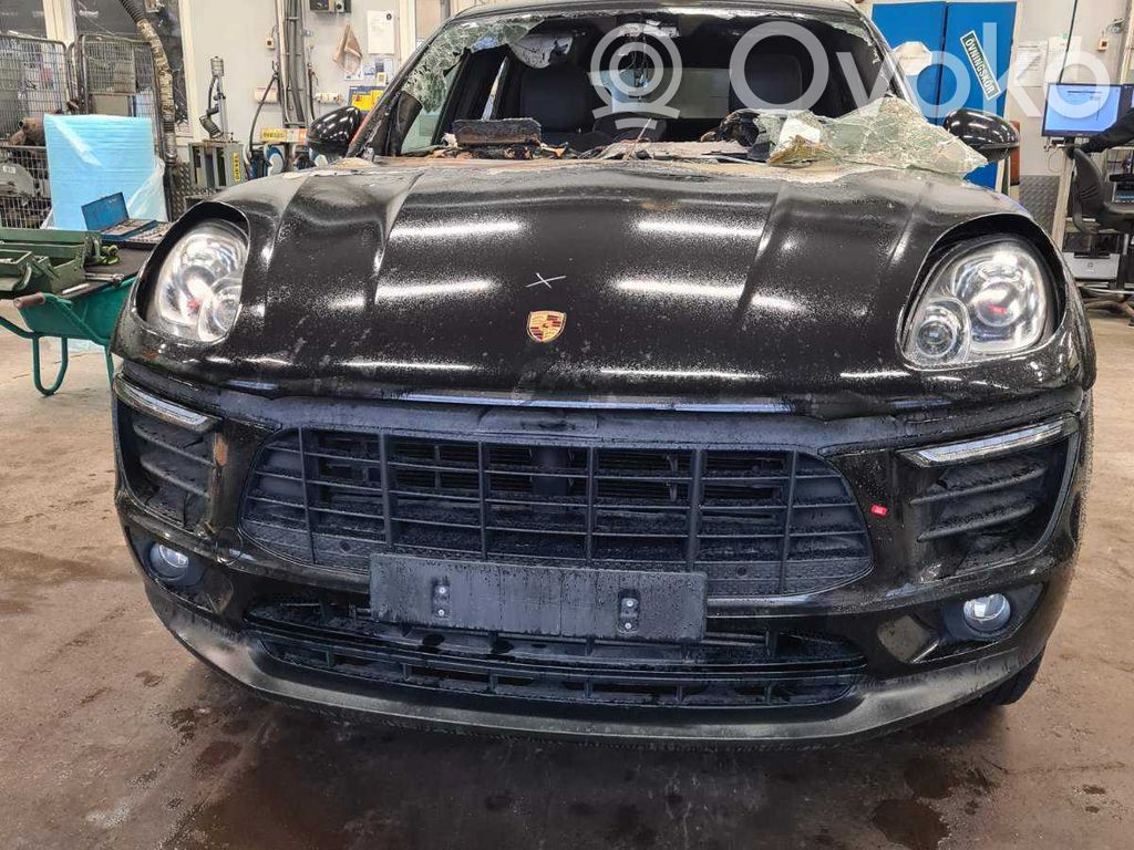Macan (95B) Macan  059131055M