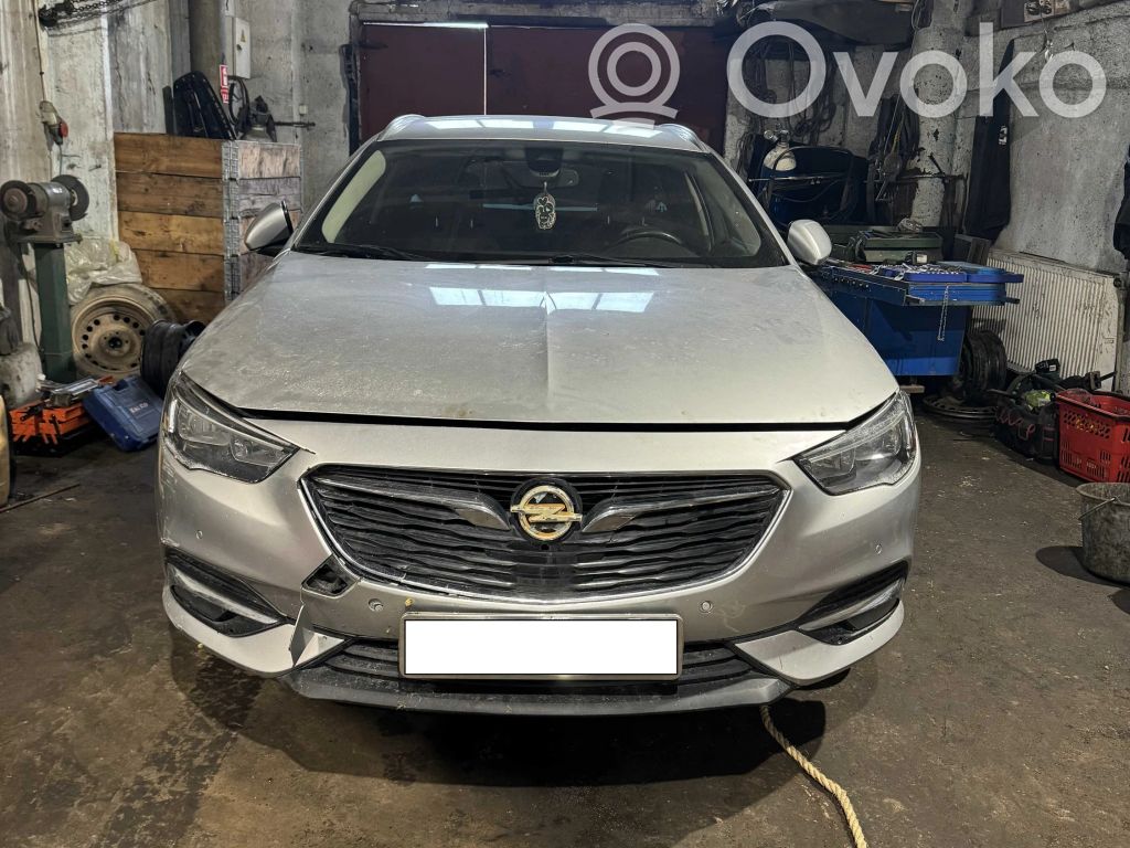 Insignia B Insignia  84221477