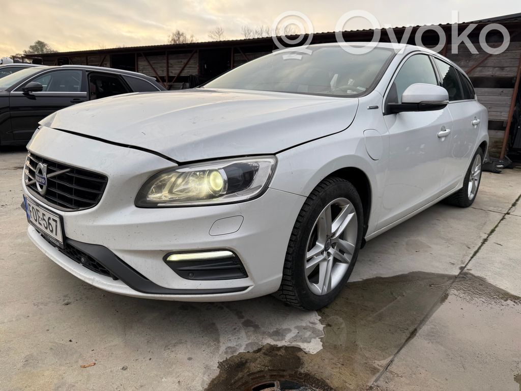 V60 V60, V60 Cross Country  31367945