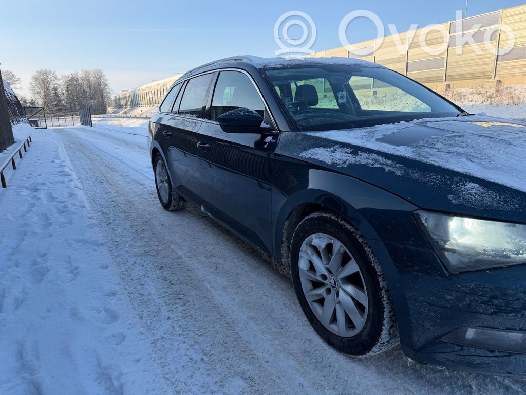 Superb B8 (3V) Superb  28515876323