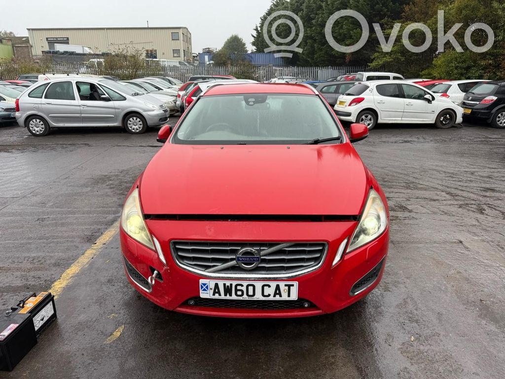 V60 V60, V60 Cross Country  Y283Y352