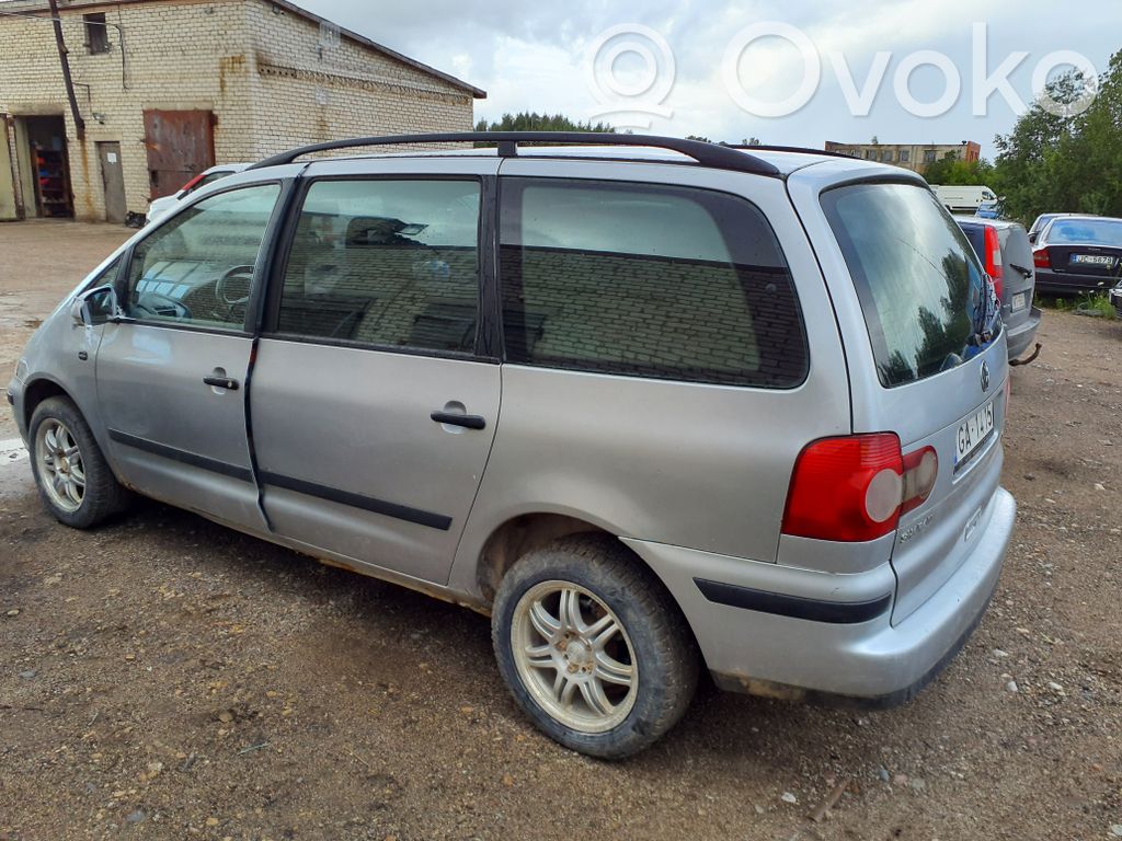 Sharan Sharan  7M3199312