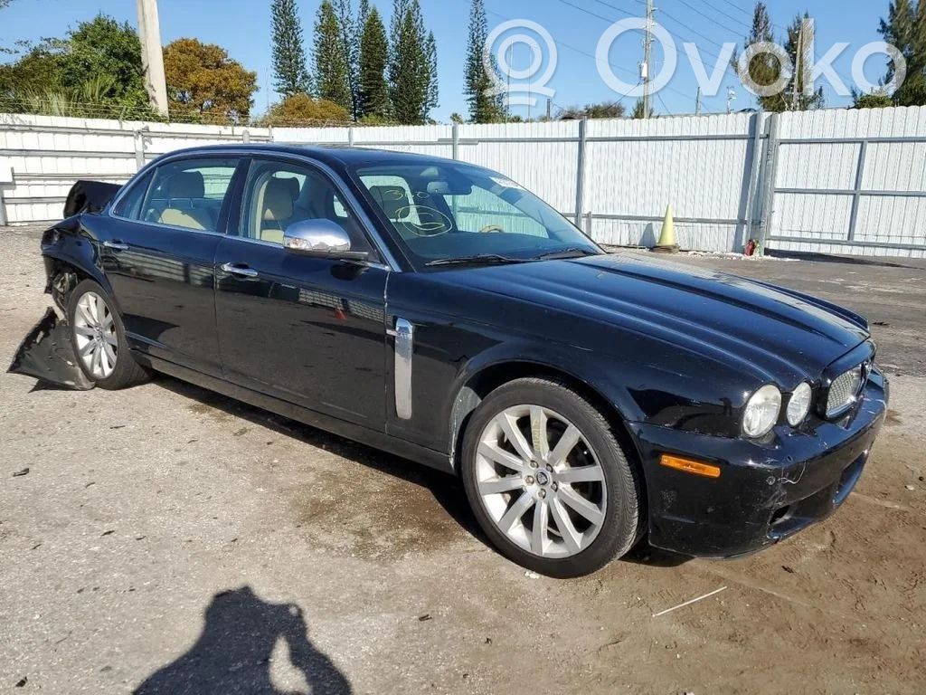 XJ X350 XJ  6R8314C568CA