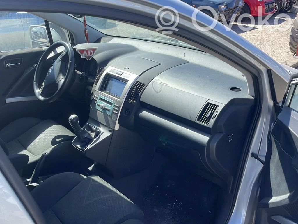 Corolla Verso E121 Corolla Verso  811700F060