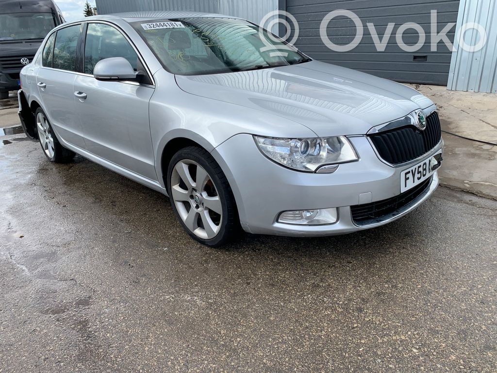 Superb B6 (3T) Superb  3T0819416