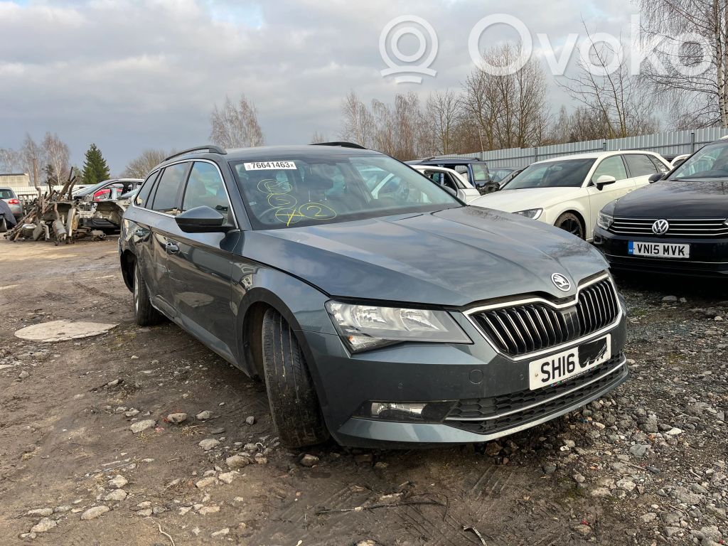 Superb B8 (3V) Superb  3Q0413031BG