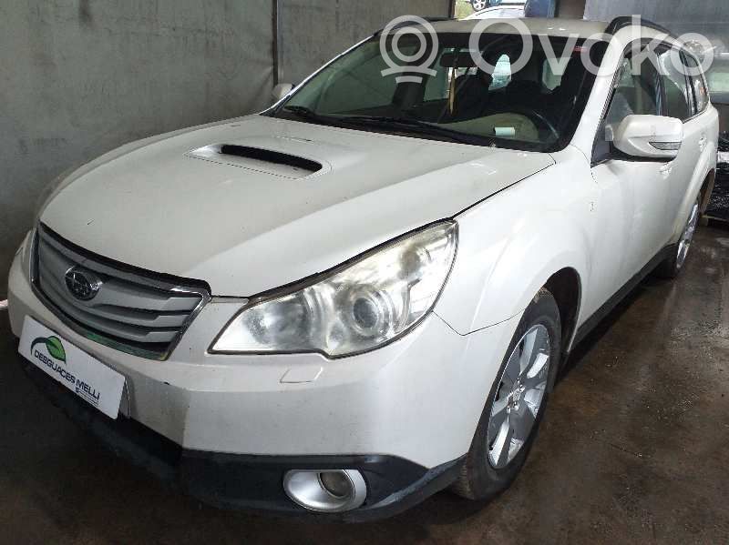 Outback Outback  61035AJ010