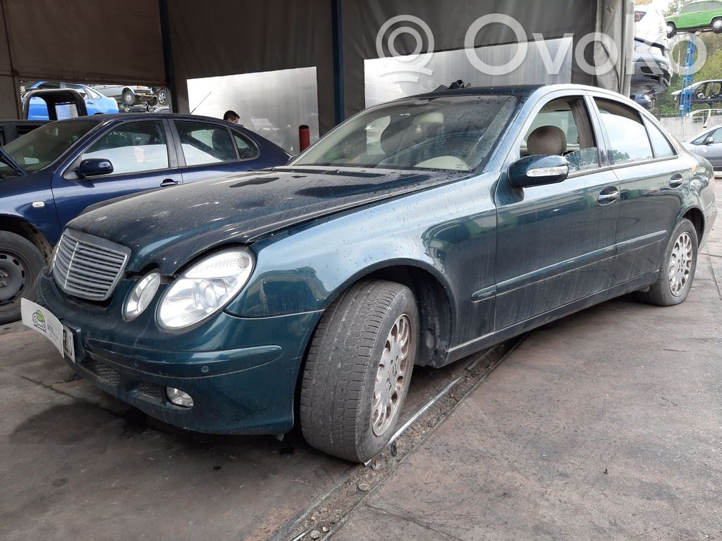 E W211 E-class, AMG (W124, W210, W211, W212, W213, C207, W238)  2118201526