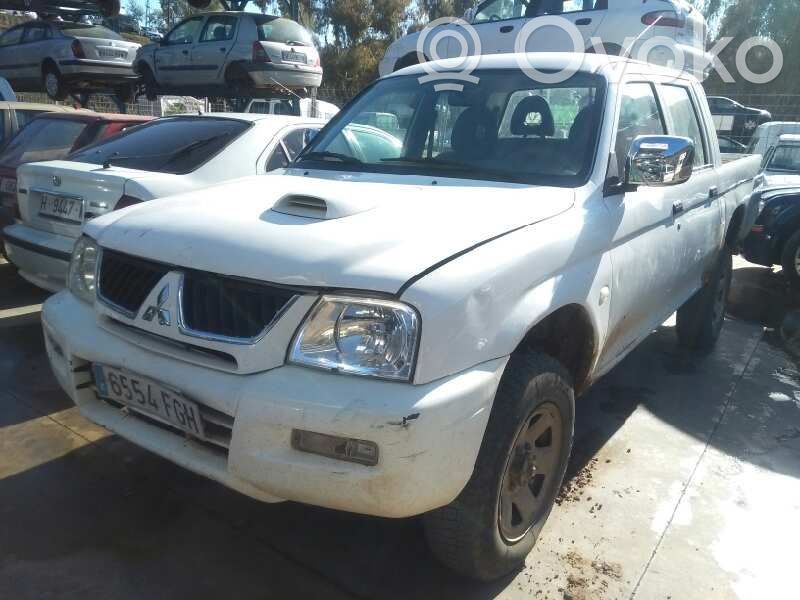 L200 L200, L300, L400 Space Gear  MR144552