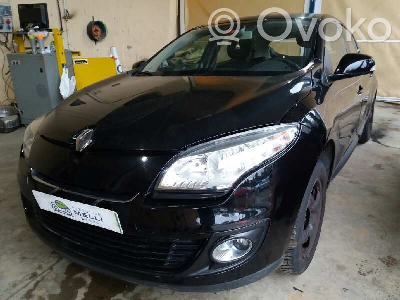 Megane III Megane  825030002R