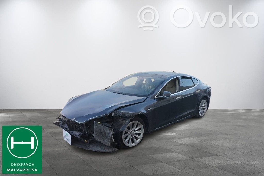 Model S Tesla Model S  103440900B