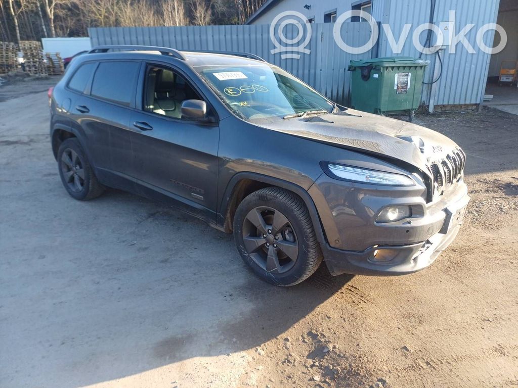 Cherokee Cherokee  64720A